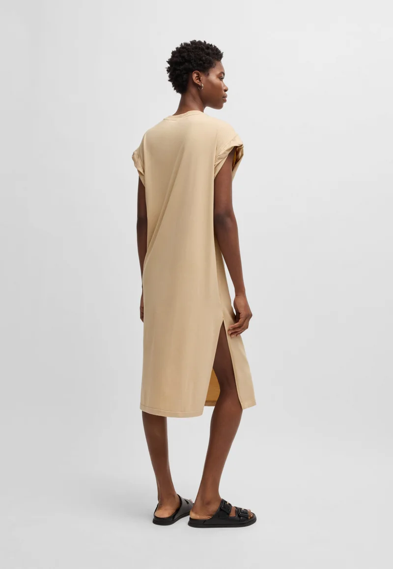 بوس Cap-sleeve jersey dress with logo detail