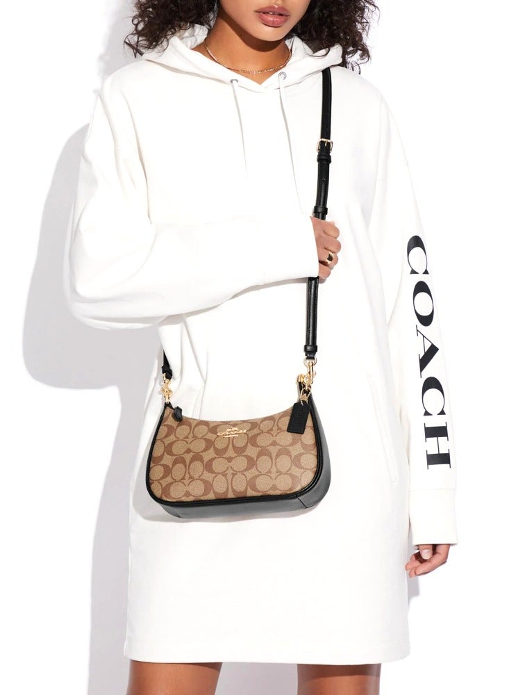 coachoutlet Coach Outlet Teri Shoulder Bag In Signature - Image 3
