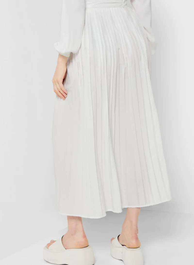Khizana Belted Waist Detail Pleated Skirt
