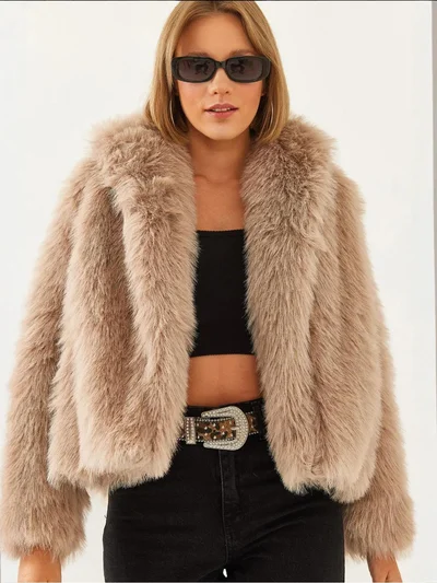 بيانكو لوتشي LUCCI Faux-Fur Coat