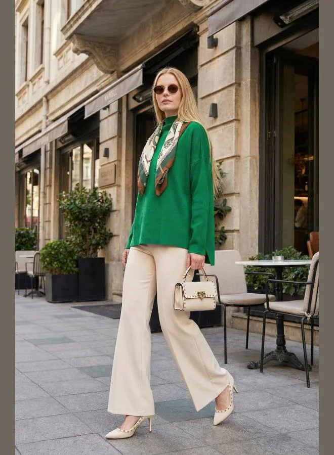 ليلا كنزة نسائية بياقة واقفة وظهر طويل من ليلا