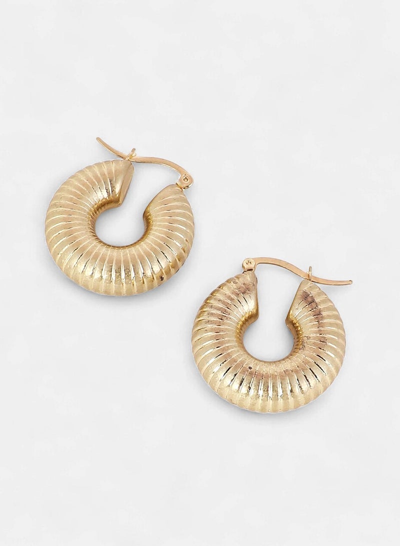 SOHI Snake-Ribbed Artificial Hoop Earring Jewellery - Image 4