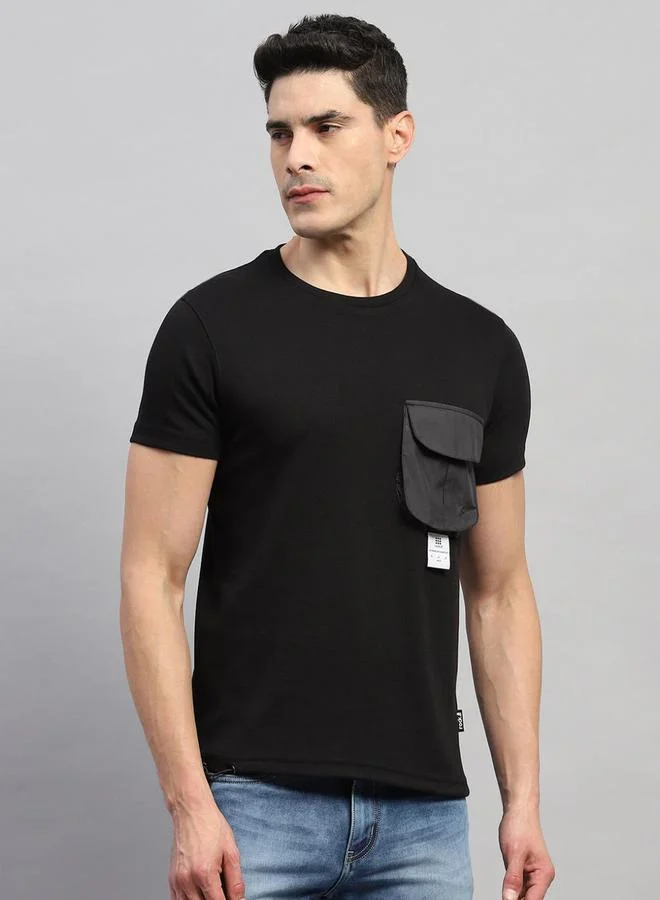 Rock.it Men Black Solid Pocket Detailed Round Neck T Shirt by Styli