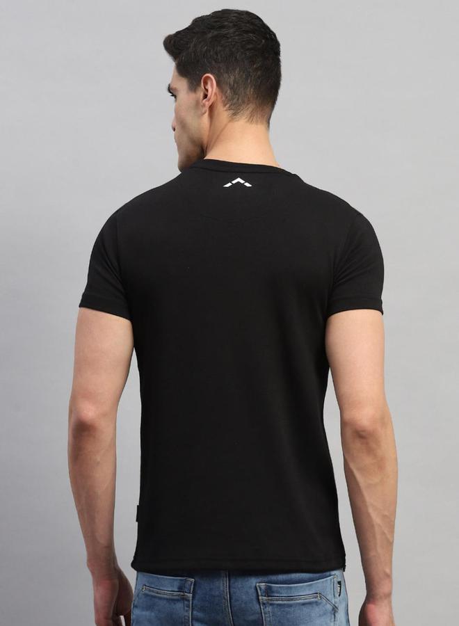 Rock.it Men Black Solid Pocket Detailed Round Neck T Shirt - Image 4