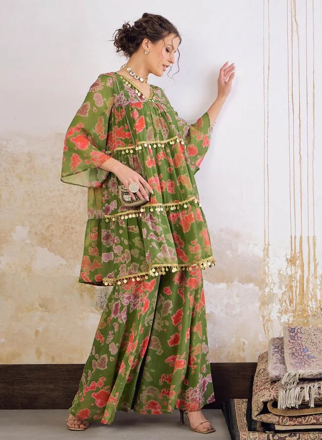 ساسافراس طقم كورتا وشارارا بتصميم ساسافراس أخضر مطبوع بالربط ودانتيل عملات معدنية