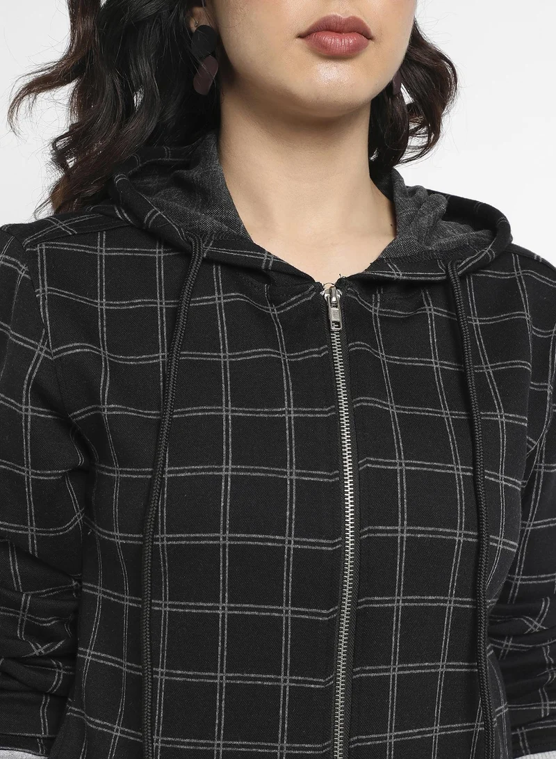 Campus Sutra Women's Black Checkered Jacket With Contrast Hem