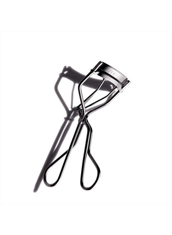 Shiseido Eyelash Curler - Crimps & Curls Lashes for Perfect, Eye-Framing Fringe - Gentle & Safe - Includes Replacement Pad - Image 1