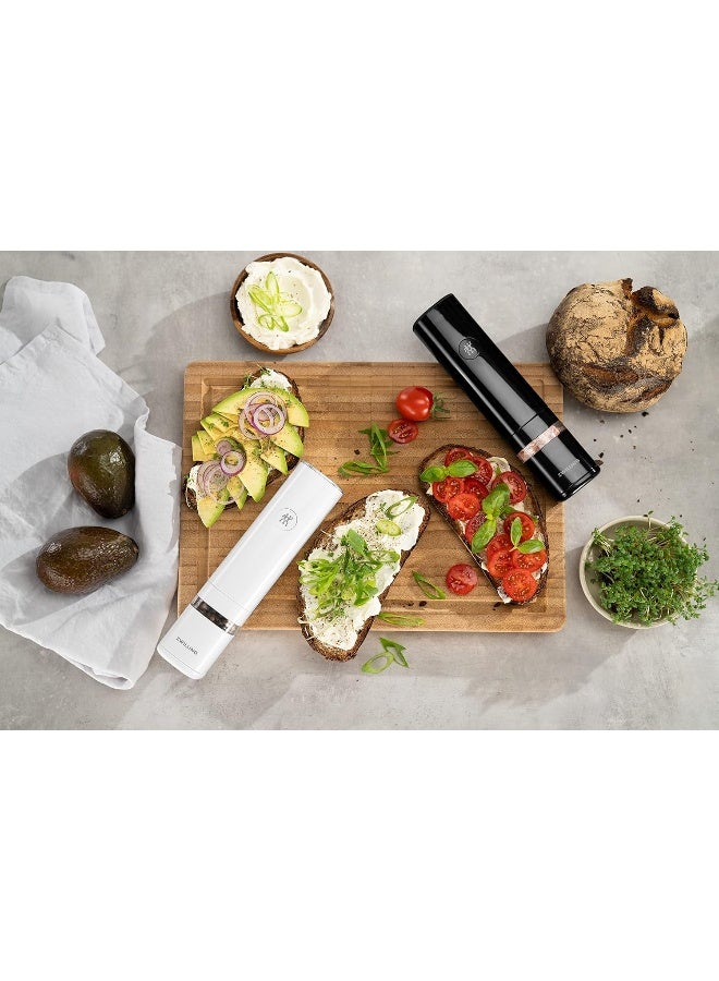 Zwilling مطحنة ملح وفلفل كهربائية ZWILLING ENFINIGY مع مطحنة سيراميك وإضاءة LED، قابلة لإعادة الشحن عبر USB، مجموعة من قطعتين - Image 2