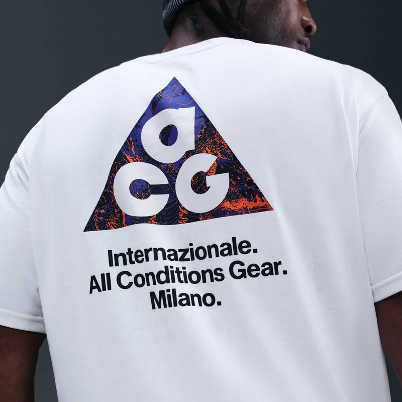 نايكي Men's ACG Inter Milan Football T-Shirt