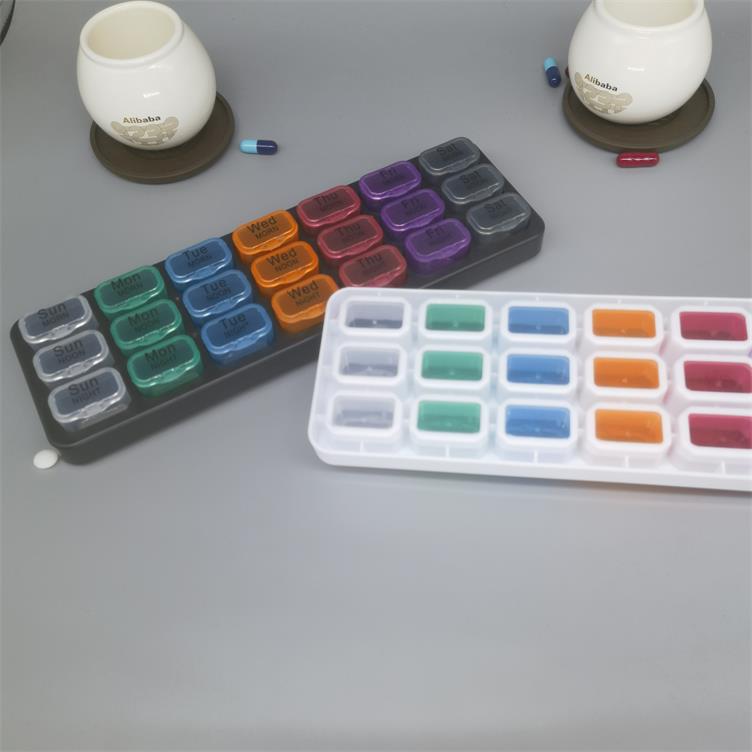 Portable 31-Grid Keyboard Small Pill Box Independent Storage Medicine Box Digital Pill Transparent Home Pill Box - Image 5