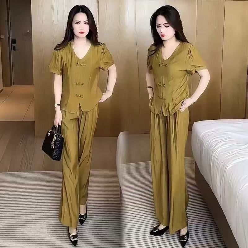 ملابس صيفية عصرية وأنيقة للمرأة ، جديد عصري V-Neck تي شيرت أعلى وسراويل واسعة الساق ، مجموعة قطعتين للتخسيس العادية - Image 1