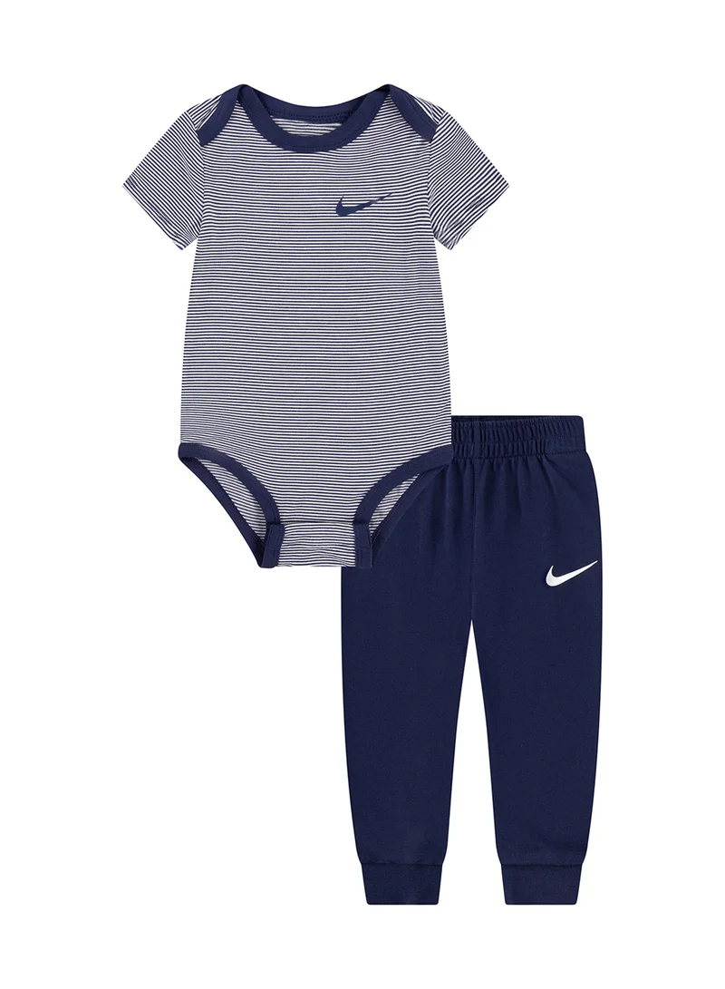 Nike NKN 2 PC STRIPED SS BSPS