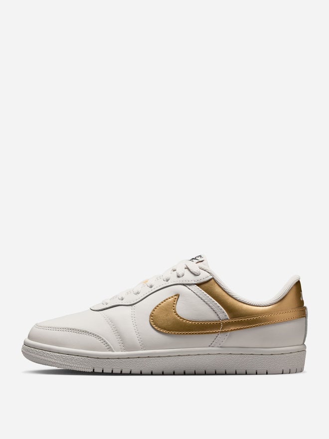 Nike Air Jordan Skyline Low Shoes - Image 2