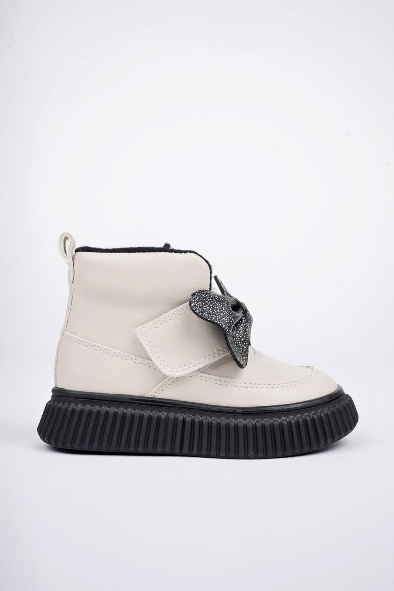 muggo Nixie Guaranteed Non-Slip Sole Comfortable Mold Velcro and Bow Kids Winter Boots  - Image 4