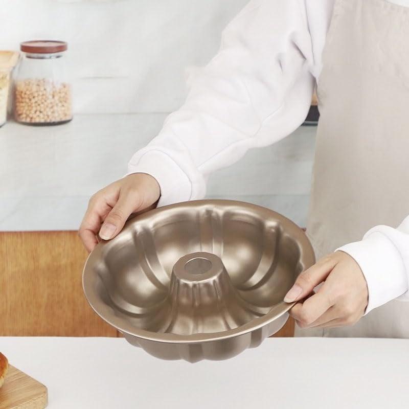 قطعتان من صينية الكيك المستديرة المخددة، أدوات خبز مانعة للتسرب، مقاس M+L ذهبي، قالب كيك آمن في الفرن للخبز المنزلي، كعكة عيد الميلاد وصنع الحلوى - Image 2
