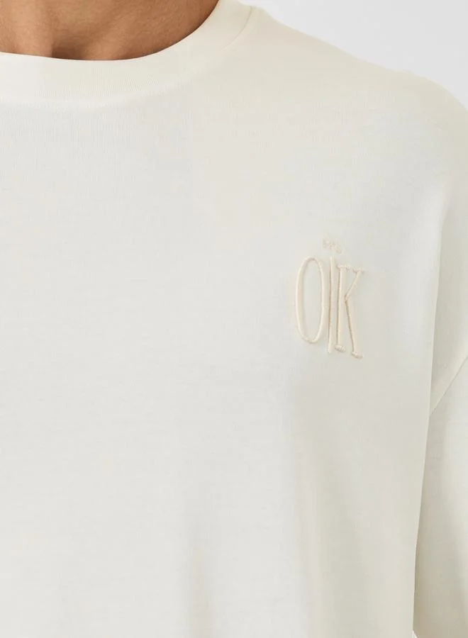 Styli Styli Embroidered Detail Crew Neck Oversized T-Shirt