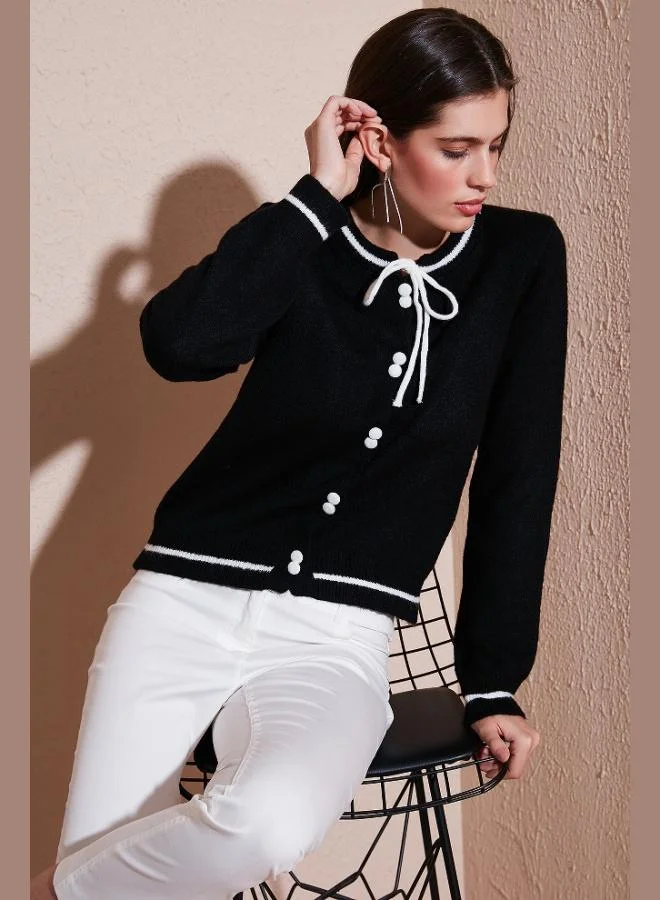 Lela Lela Premium Fitted Fit Tie Collar Buttoned Knitwear Cardigan Women's CARDIGAN 680HI002408