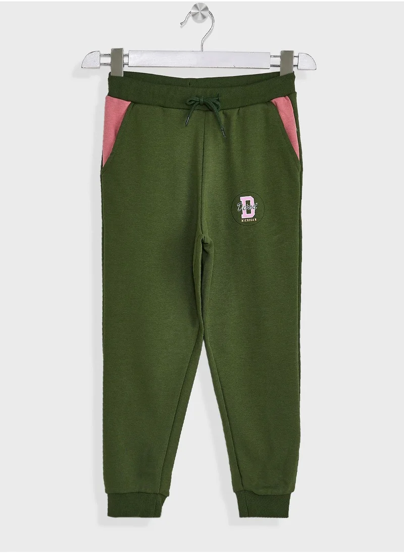 Pinata Casual T-Shirt & Joggers Set For Girls