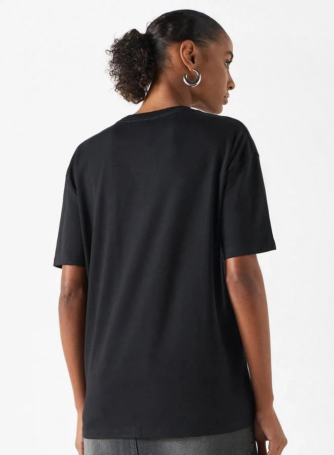 2Xtremz 2Xtremz Embellished Round Neck T-shirt with Short Sleeves