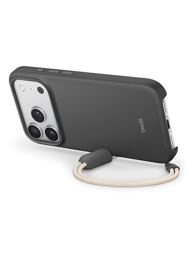 ابل  حافظة Beats لجهاز iPhone 17 Pro مع قاعدة دعم وMagSafe وتحكم في الكاميرا - رمادي جرانيت - Image 4
