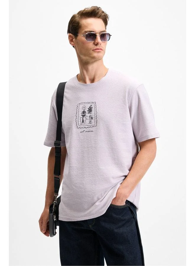 Grimelange DAPPERLY Men's Front Print and Embroidered Detailed Organic Cotton Bike Neck Regular Fit Lilac T-Shirt.