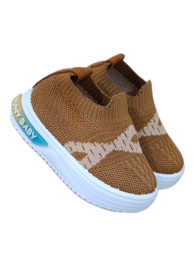 Genaric Knitted shoes for babies and newborns, easy to wear, comfortable for boys and girls