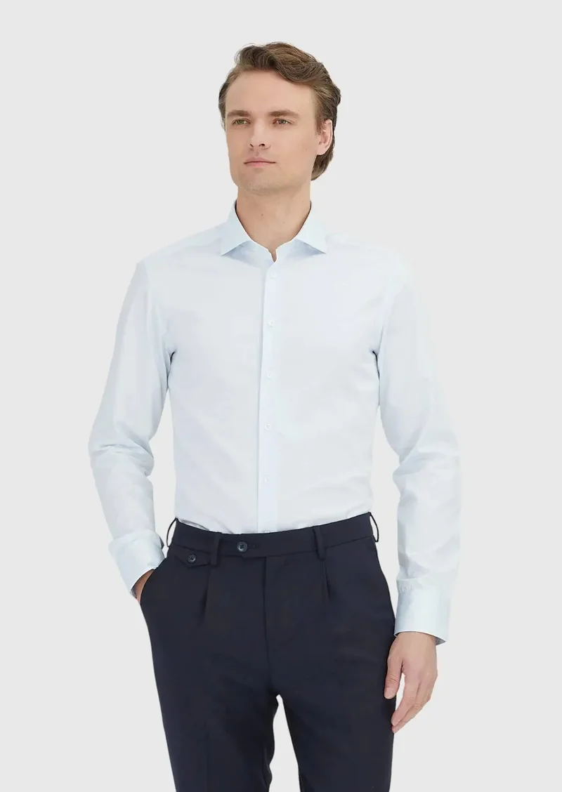 رامسي قميص قطني كلاسيكي سادة بلون أزرق فاتح، بقصة ضيقة، مصنوع من القطن الخالص ١٠٠٪