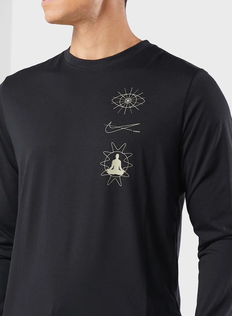 Nike Dri-Fit Seasonal Yoga Pre T-Shirt