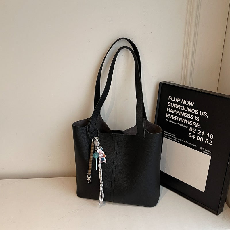 Fashion New Korean Style Trendy Niche Design Soft Leather Shoulder Bag Tote Bag Large Bag Portable Large Capacity Mother-In-Law Bag - Image 4