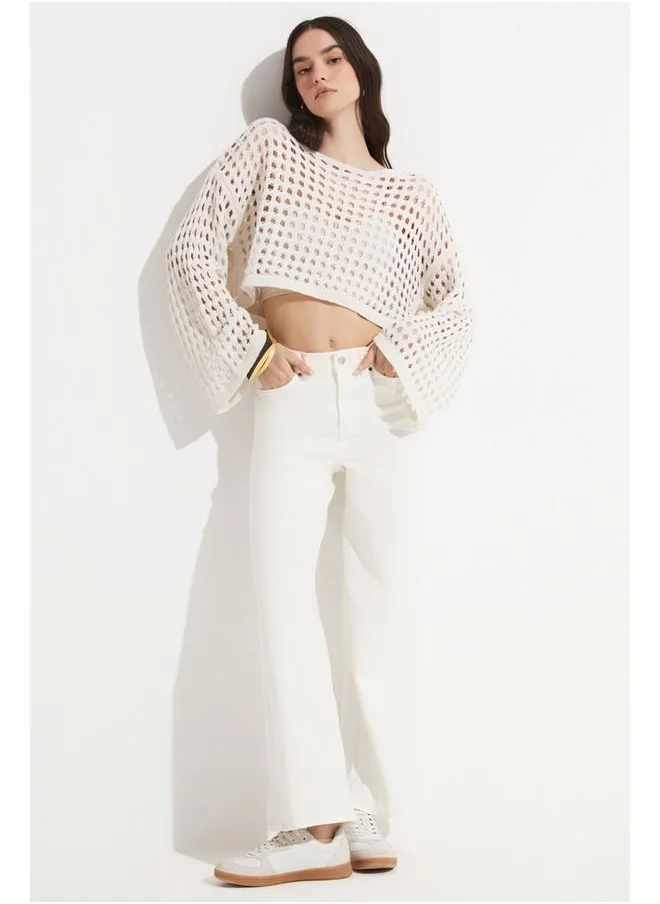 جون June Perforated Crop Sweater Ecru