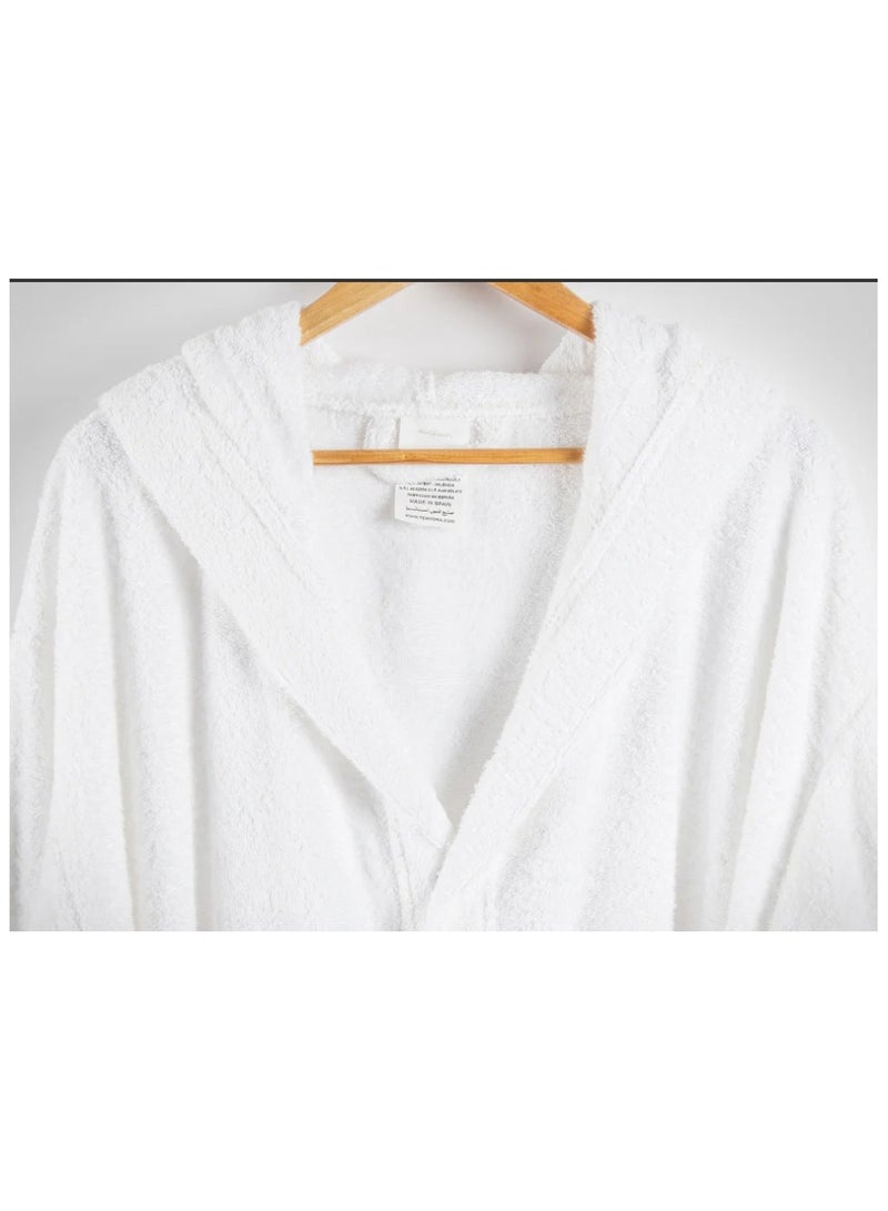 Luxury Spanish Bathrobe with Soft Touch - Image 2