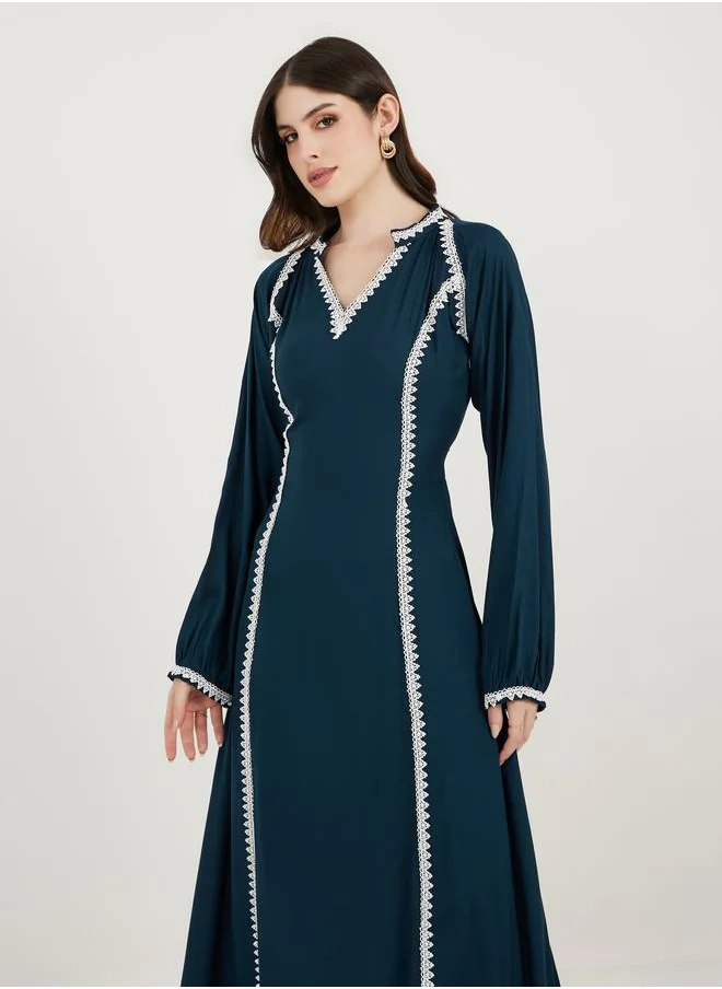 Maxim Creation Maxim Creation V Neck Lace Insert Kaftan