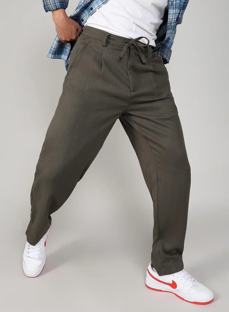 Campus Sutra Green Men's Olive Green Tailored Linen-Blend Trousers For Casual Wear | Tailored Fit | 4 Pockets | Drawstring Closure | Trousers Crafted With Comfort Fit For Everyday Wear for Men | Best Price UAE