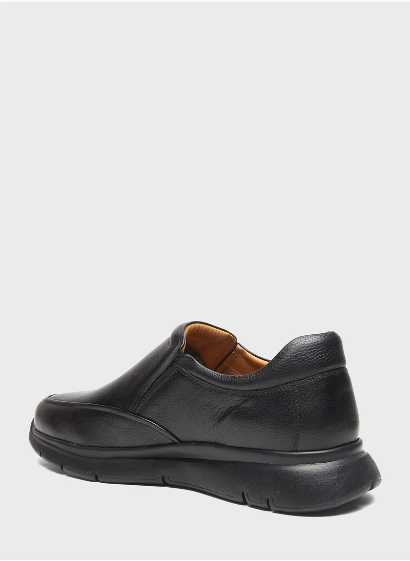 لو كونفورت Formal Slip On Shoes
