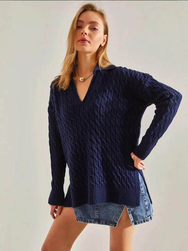 Bianco Lucci LUCCI Textured V-Neck Knit Sweater