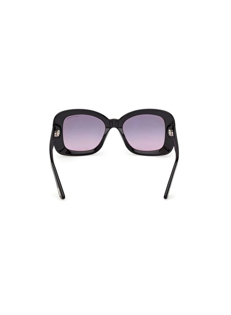 توم فورد نظارات شمسية نسائية كبيرة الحجم بإطار كامل من توم فورد، طراز ساندرا-02 FT1348 01B - Image 3