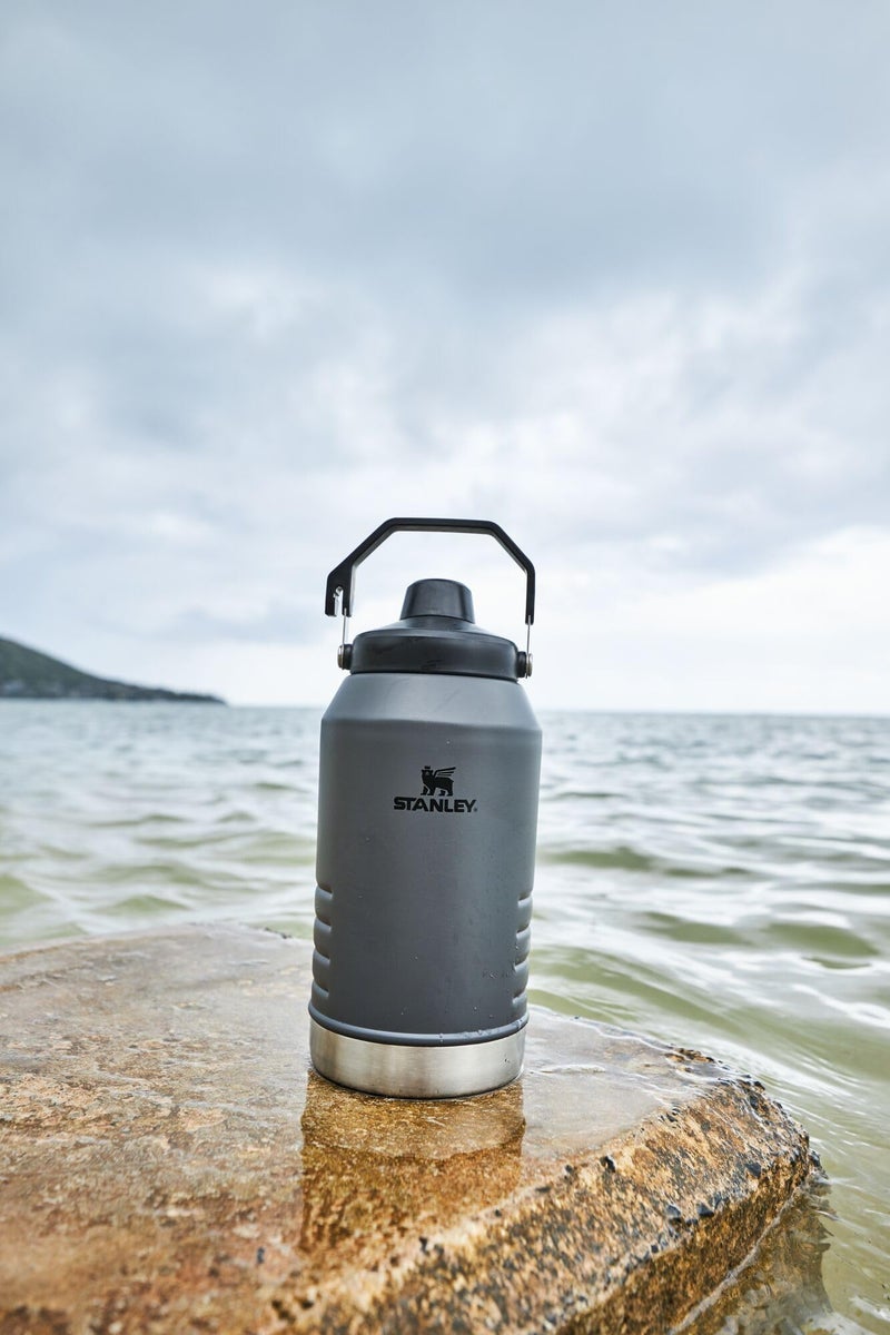 Stanley Stanley Iceflow Fast Flow Jug | Recycled Stainless Steel Water Tumbler | Keeps Drink Cold and Iced for Hours | Easy Carry Handle | 96 OZ | Charcoal  - Image 2