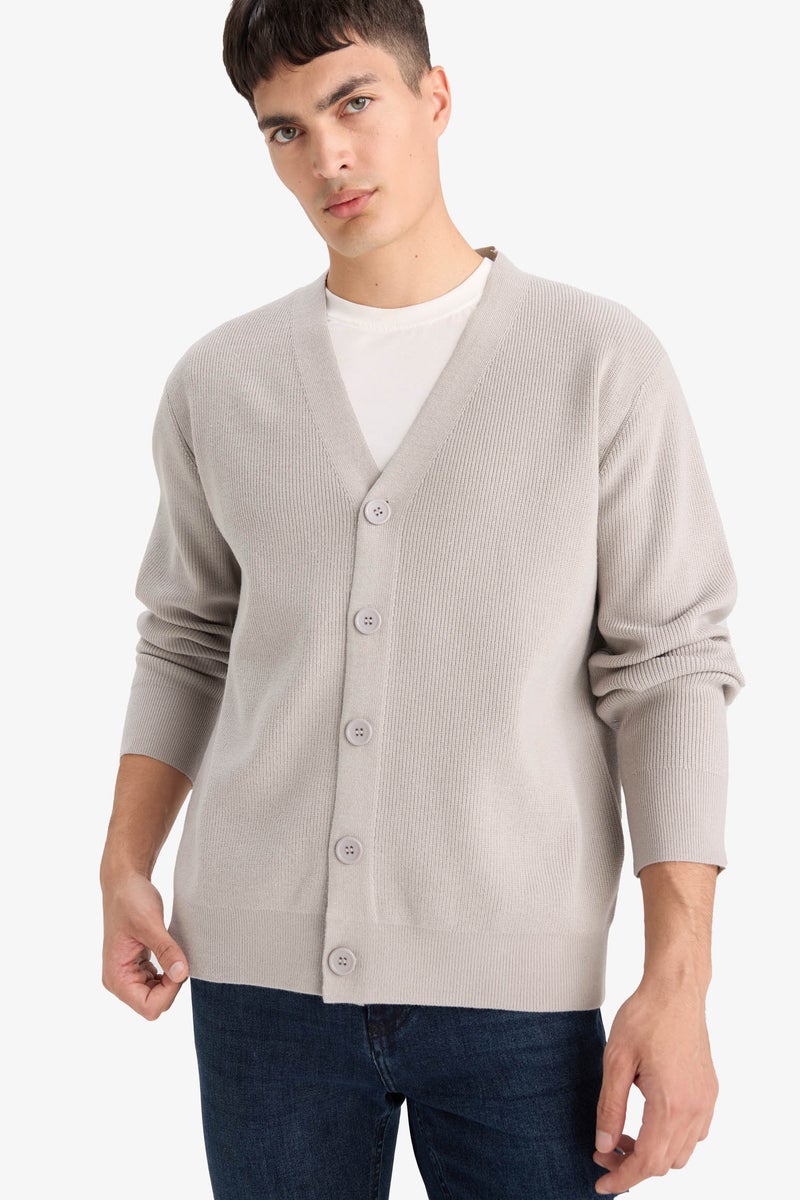 DeFacto Grey Man Relax Fit V-Neck Knit Cardigan Casual - Image 1
