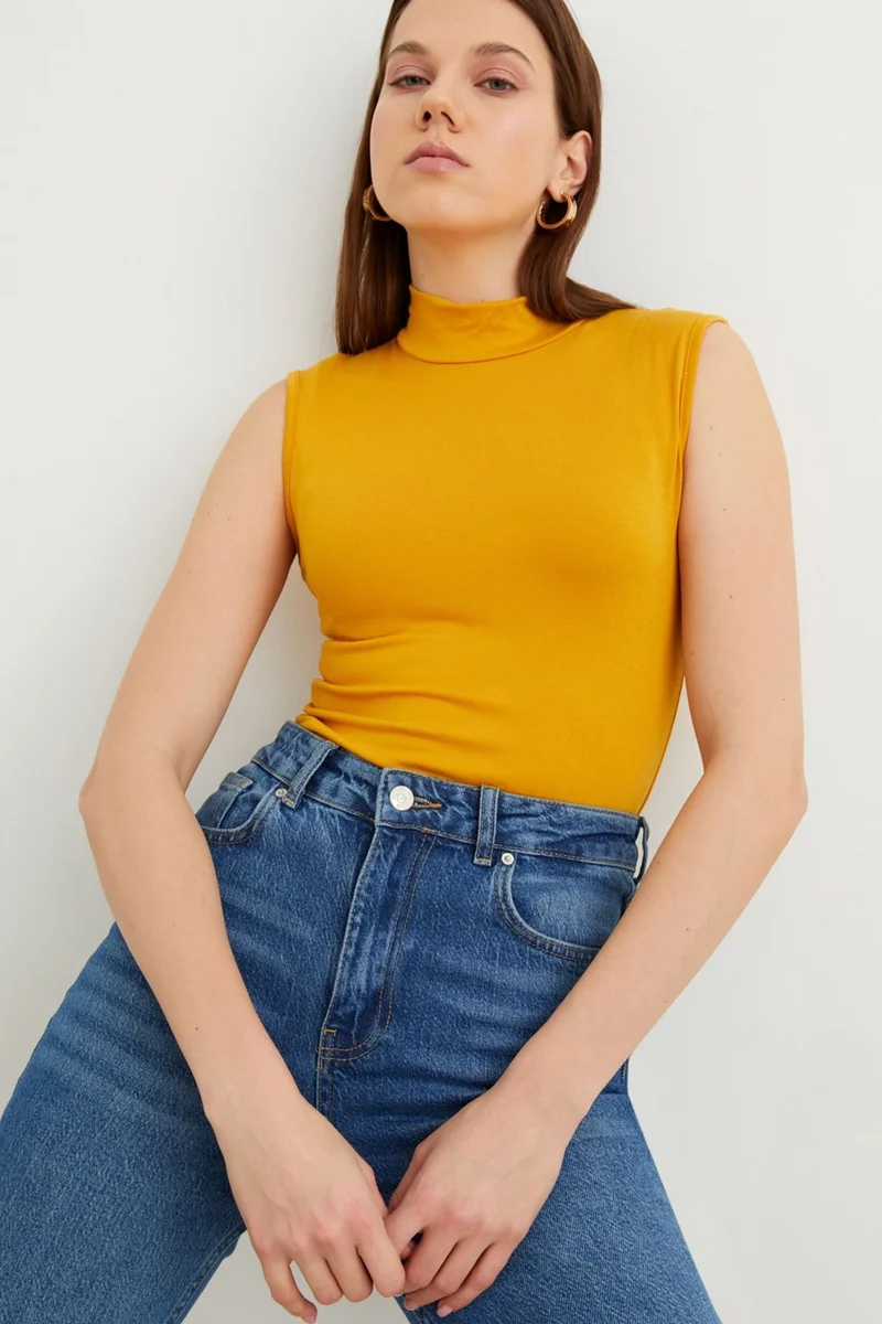 بيبانتولون BIPANTOLON Women's Sleeveless Half Turtleneck Blouse