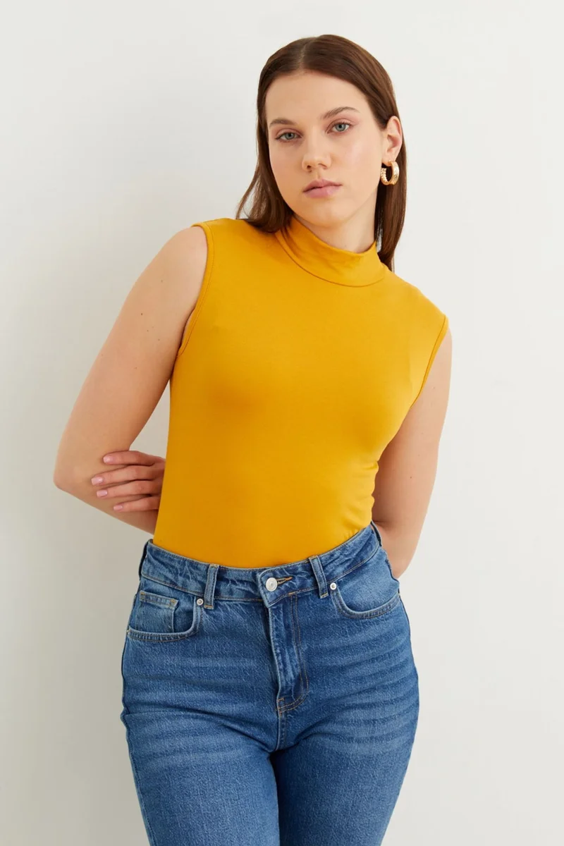 بيبانتولون BIPANTOLON Women's Sleeveless Half Turtleneck Blouse