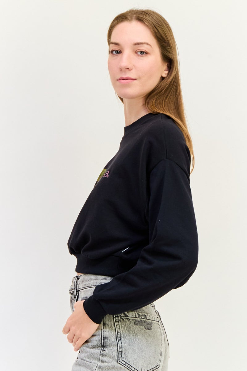 Levi's Women Crew Neck Graphic Print Long Sleeve Sweatshirt, Black  - Image 3