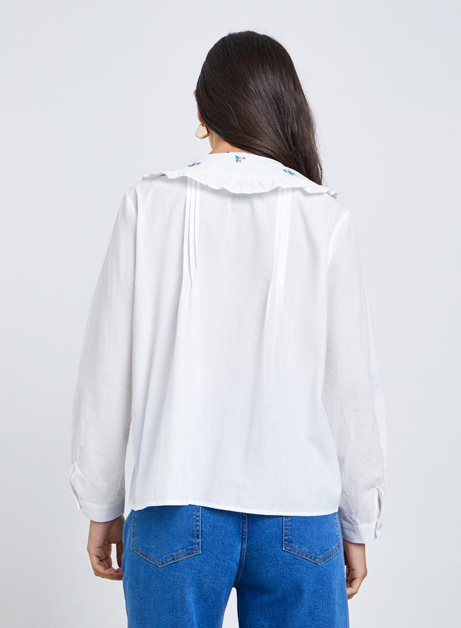 ستايلي بلوزة بياقة بيتر بان وتفاصيل مُطرّزة - Image 4