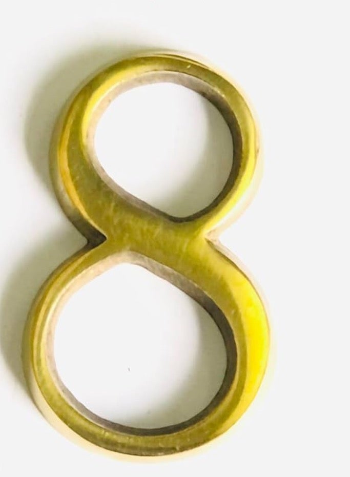 أرقام أبواب شقة – رقم 8 – ملحقات الباب الخشبي – أرقام باب شقة – الخامة: نحاس – صناعة مصرية – لون نحاسي ذهب - Image 1