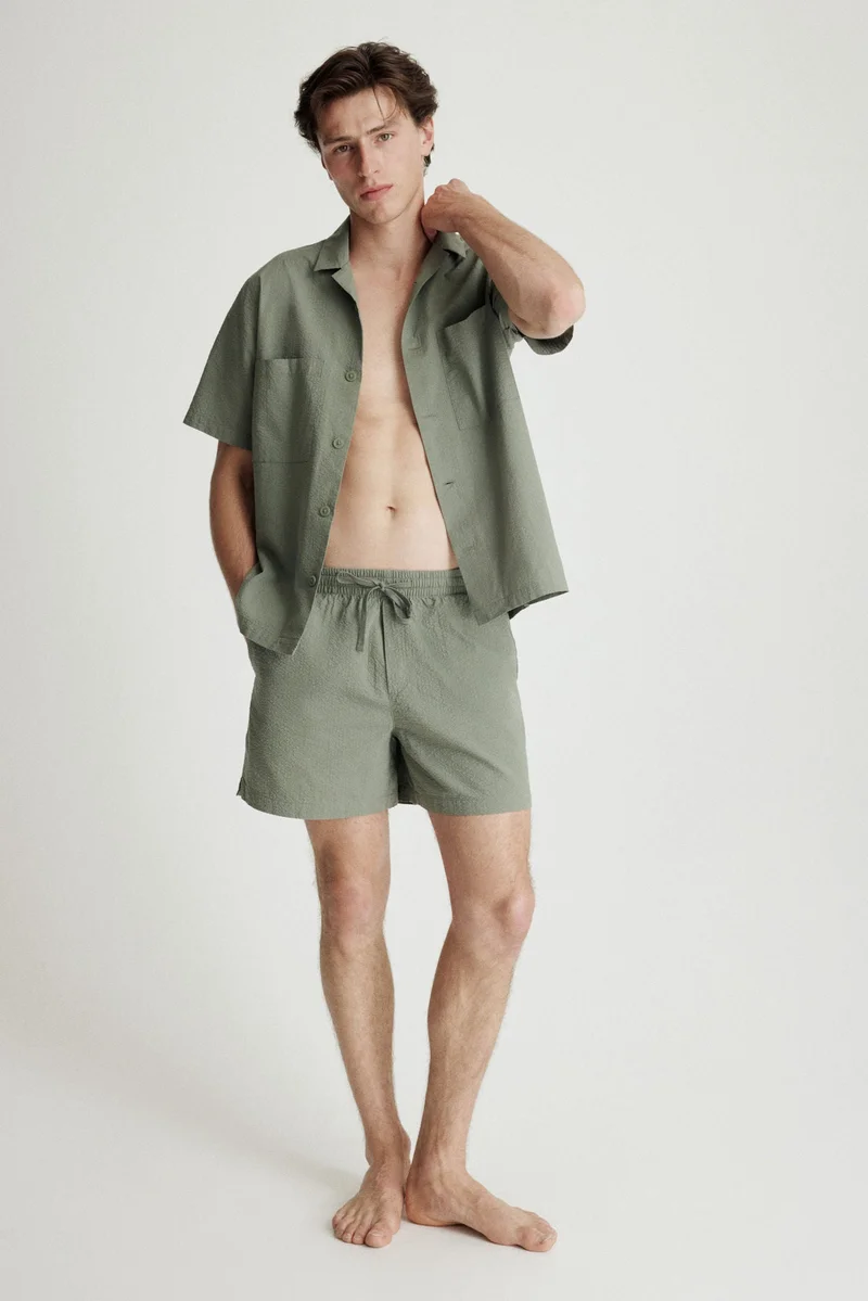 اتش اند ام بيجاما من قميص وشورت من النسيج المضلع