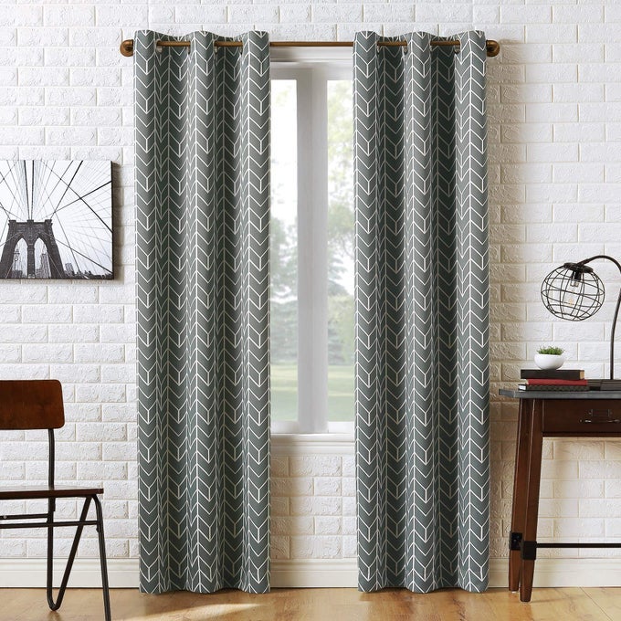 KENWOOD CHEVRON BLACKOUT GROMMET CURTAIN PANEL 40 X 84 GRAY