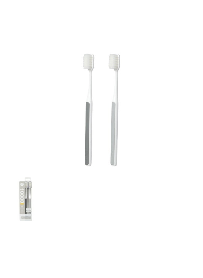 Miniso Clean your teeth gently with these ultra-soft toothbrushes featuring fine, dense bristles. 