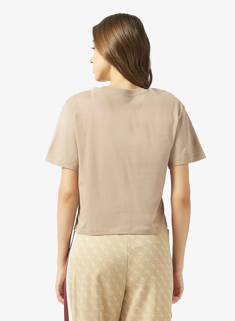 جس تي شيرت بياقة دائرية وقصة واسعة