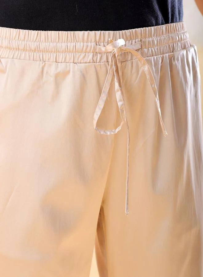 مرفوعة Women Flared Solid High-Rise  Pants