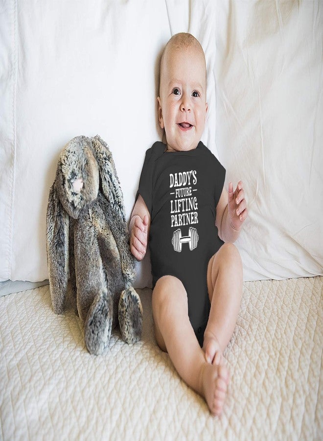 Funnwear شريك أبي المستقبلي في رفع الأثقال - بدلة أطفال أساسية مضحكة - ملابس أطفال حديثي الولادة (6 أشهر، أسود) - Image 3