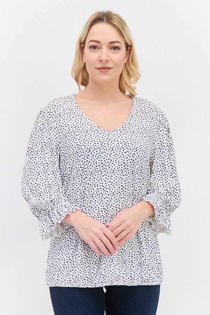 Fire & Glory Women V-Neck 3/4 Sleeve All Over Print Blouse, White - Image 1